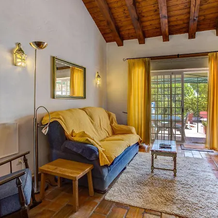 Gorgeous Holiday With Swimming Pool Odiáxere